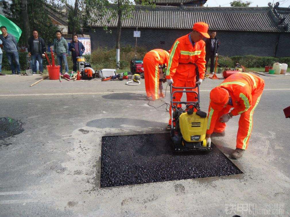 道路密封胶——湘潭红星公路