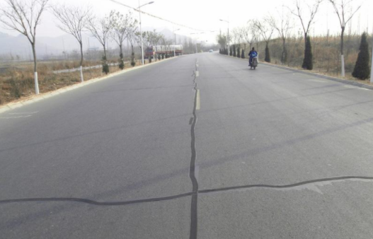 道路灌缝胶