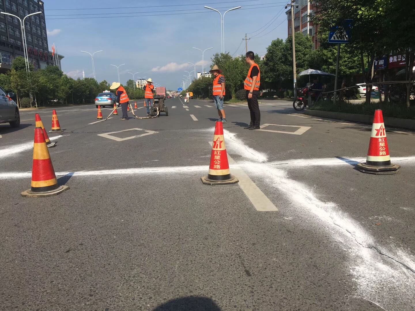 市政沥青路面裂缝处理